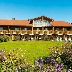 Hotel An Der Brunnader - Therme Befindet Sich 4 Geh-minuten Entfernt, Bad Birnbach