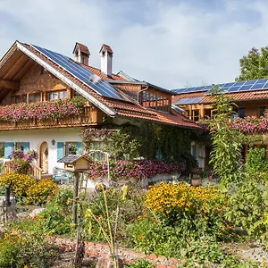 Suzanne's & Gardens Bed & Breakfast